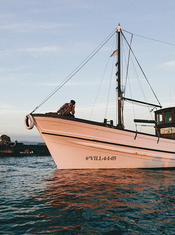 Bateas mejillones y más en paseo tradicional barco | Martín Códax